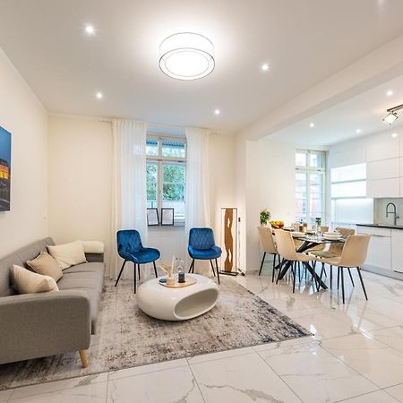 Vivid Luxury Apartment Ludwigsburg - Bluehendes Barock-Forum-Schloss-Modern Ngoại thất bức ảnh