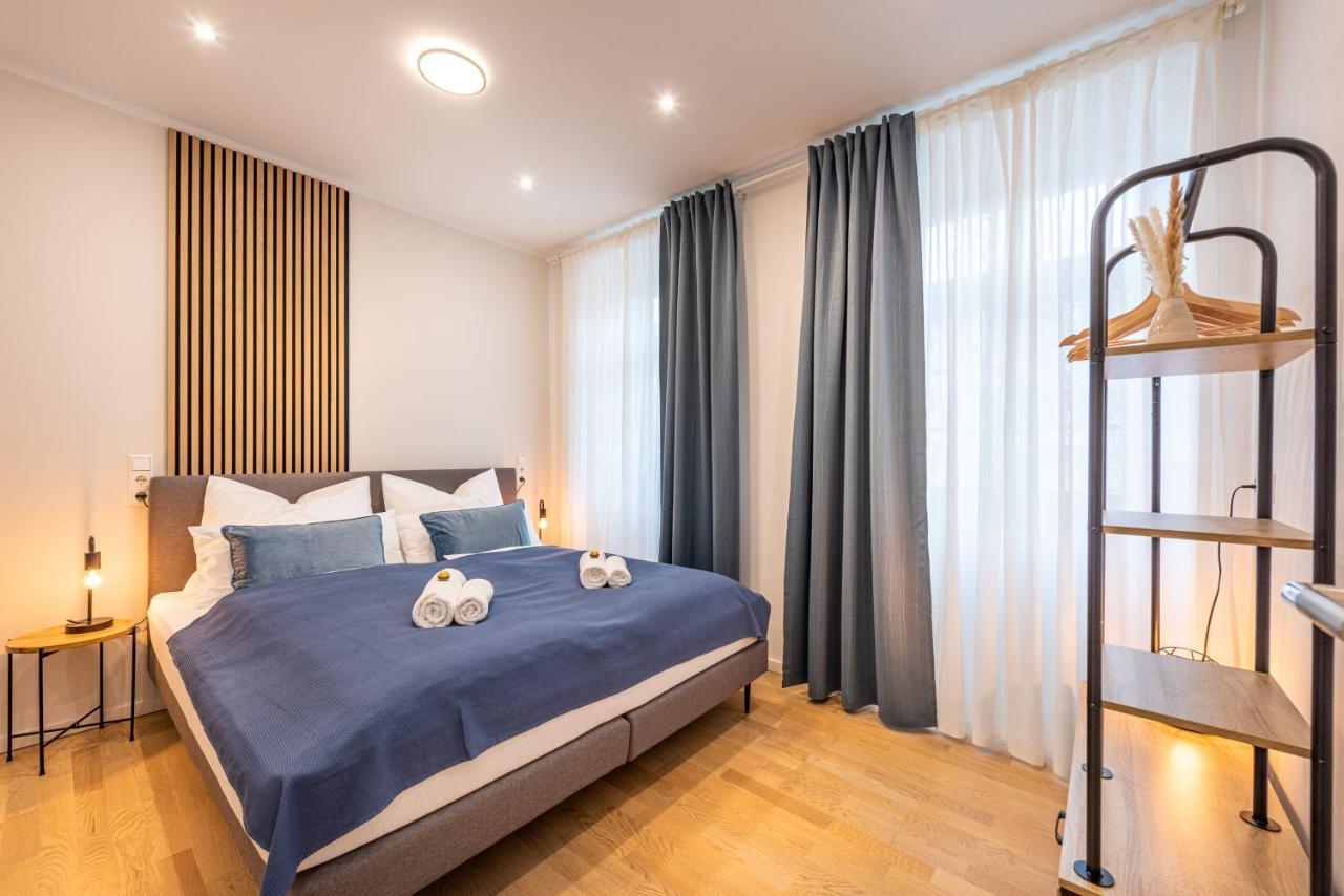 Vivid Luxury Apartment Ludwigsburg - Bluehendes Barock-Forum-Schloss-Modern Ngoại thất bức ảnh