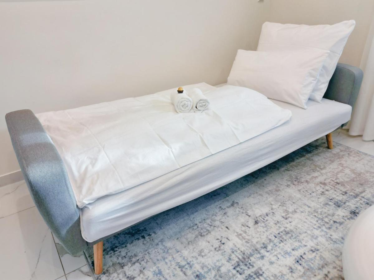 Vivid Luxury Apartment Ludwigsburg - Bluehendes Barock-Forum-Schloss-Modern Ngoại thất bức ảnh